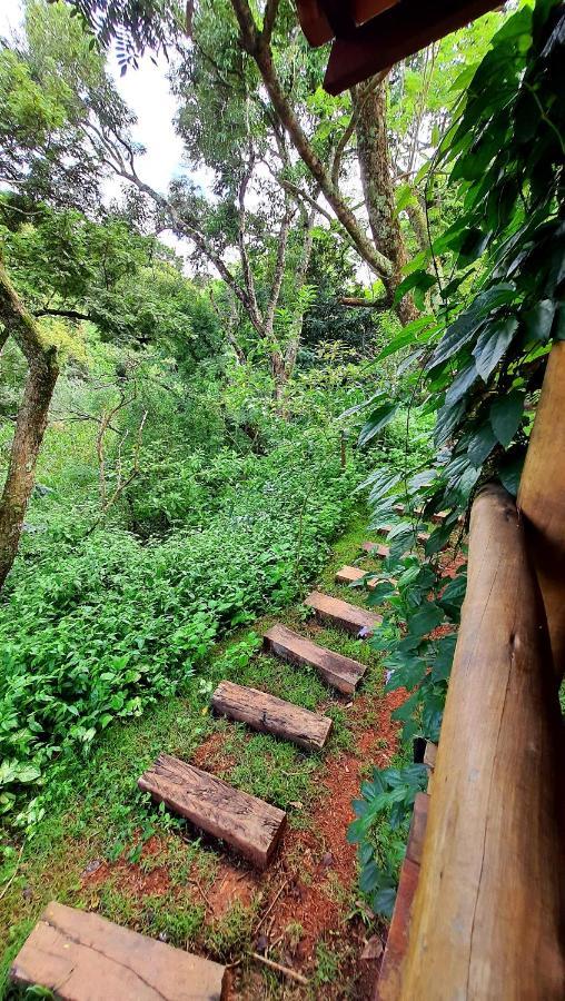 Sitio Belucci Bed & Breakfast ปินญาลซินโญ ภายนอก รูปภาพ